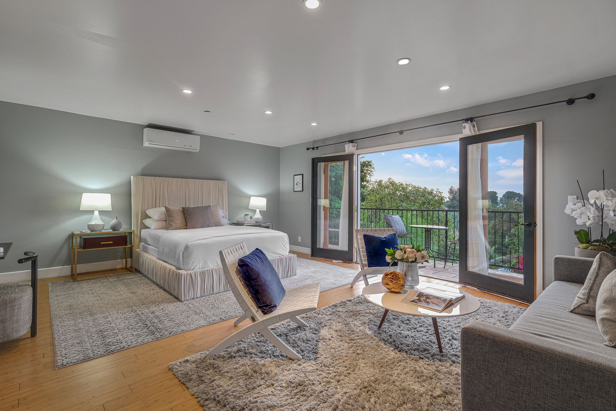 11453 Laurelcrest Dr.