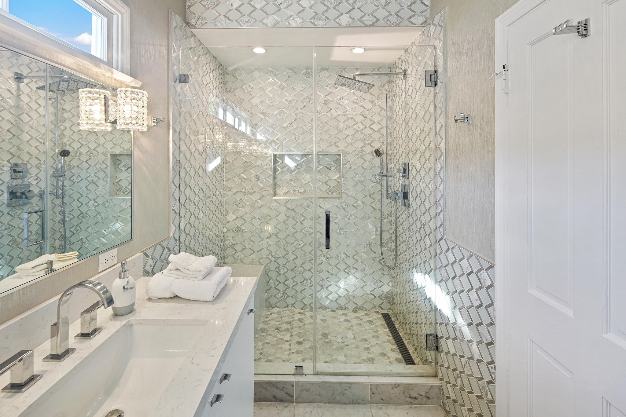 4461  Van Noord Ave.