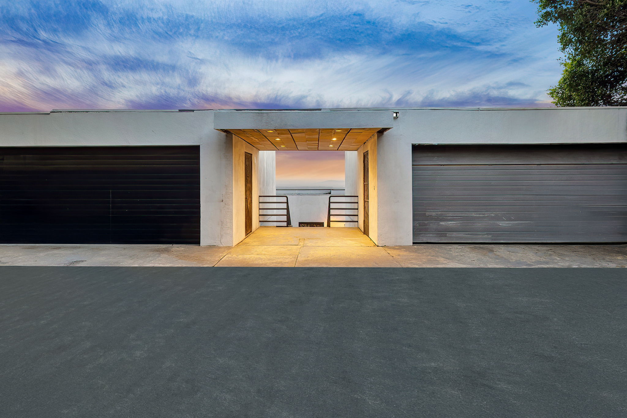 8576  Cole Crest Dr.