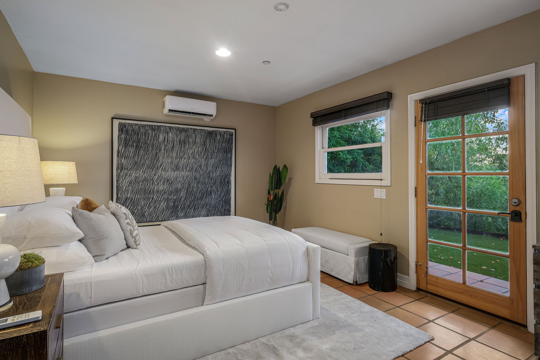 11453 Laurelcrest Dr.