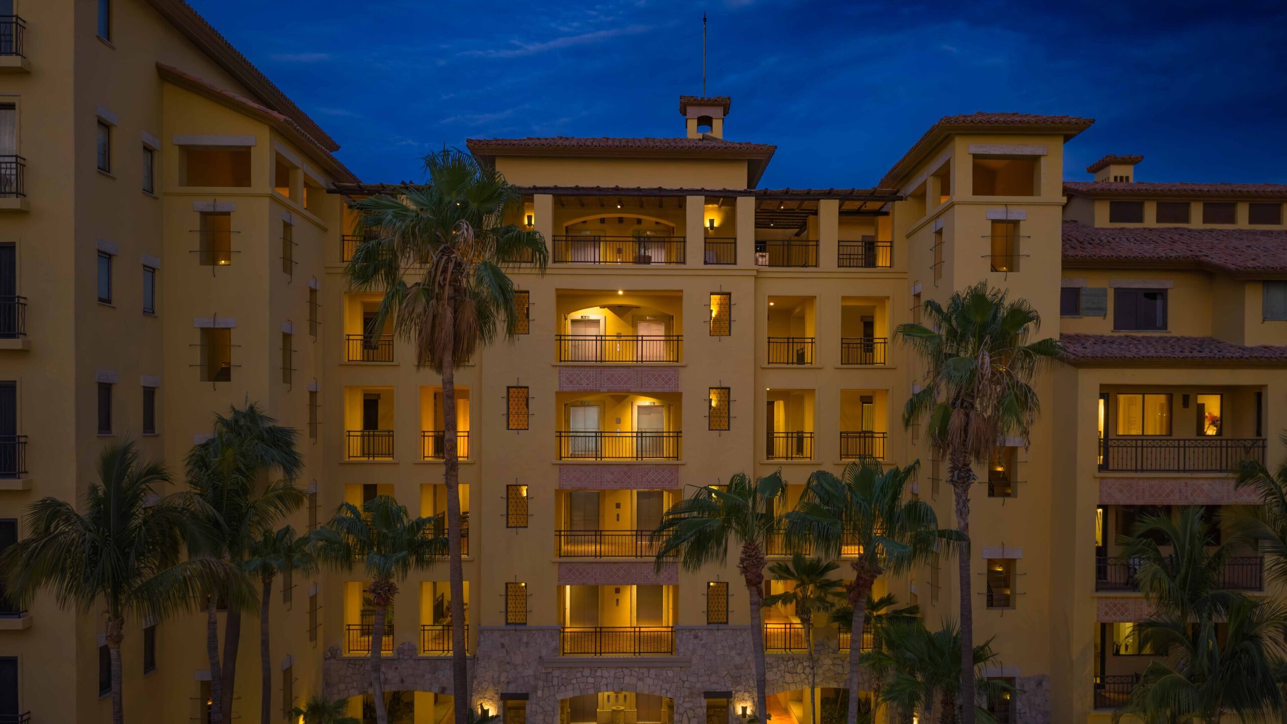 Residence 1-403, Hacienda Beach Club