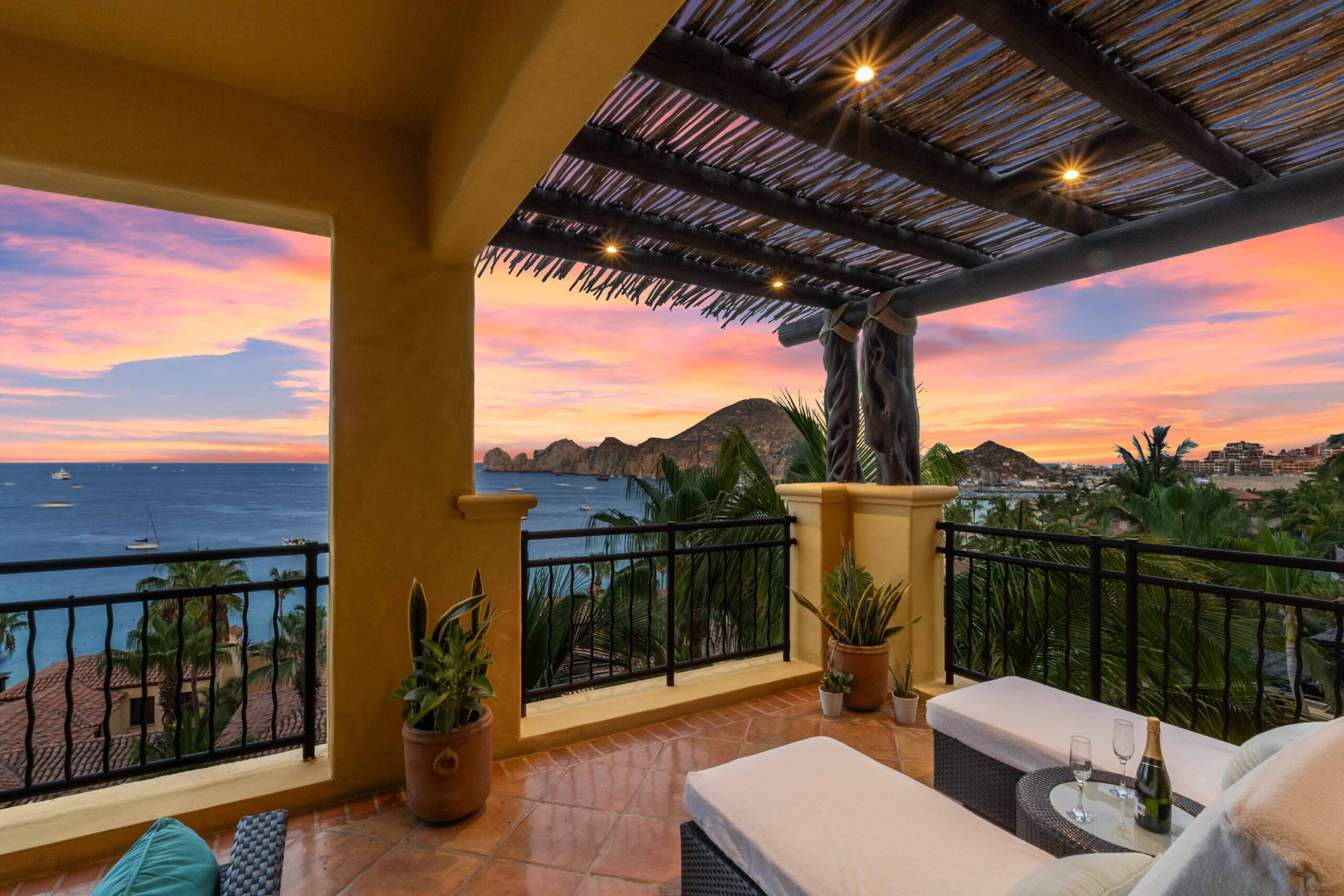 Residence 1-403, Hacienda Beach Club