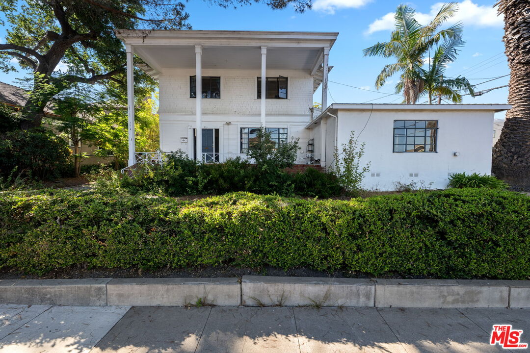 333 E Anapamu St