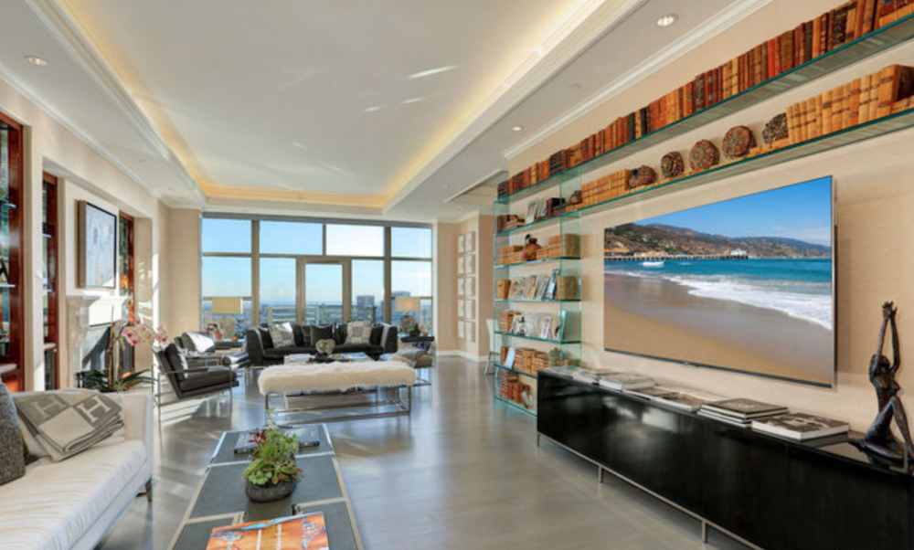 10776  Wilshire 1604