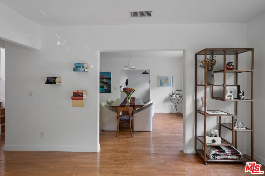 803 N Curson Ave