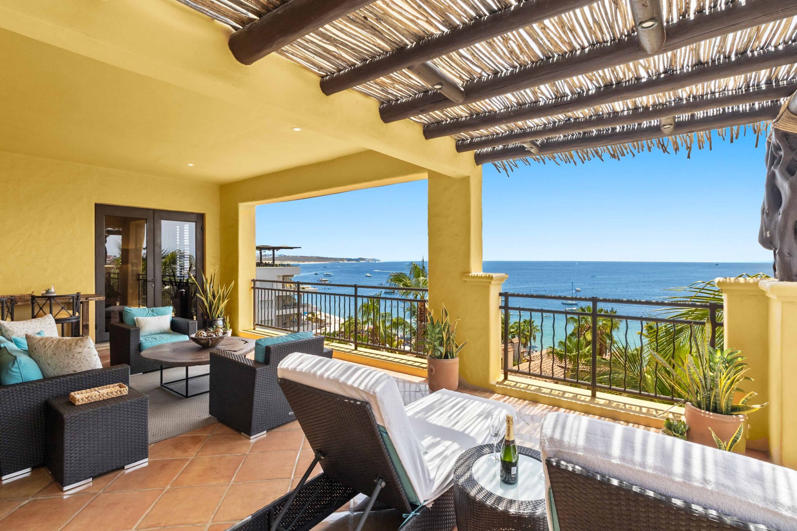 Residence 1-403, Hacienda Beach Club