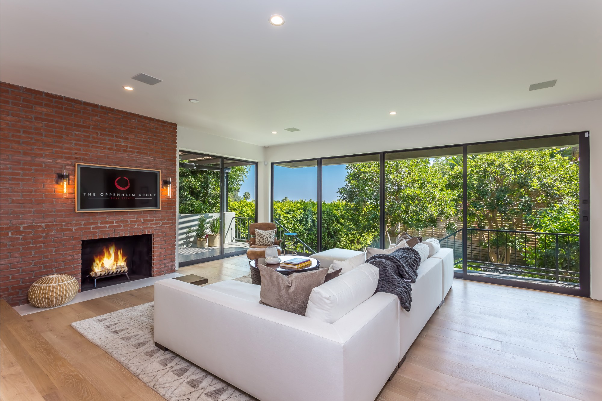 1490 Sunset Plaza Dr.