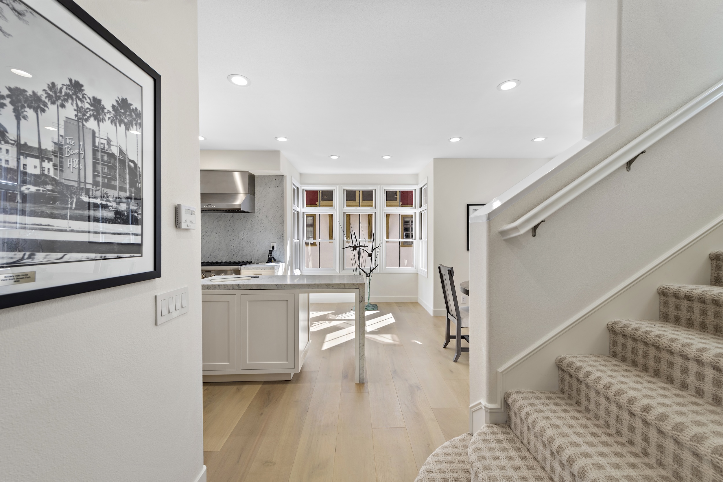 2534  Bungalow Pl.  87