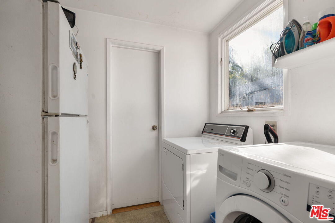 333 E Anapamu St