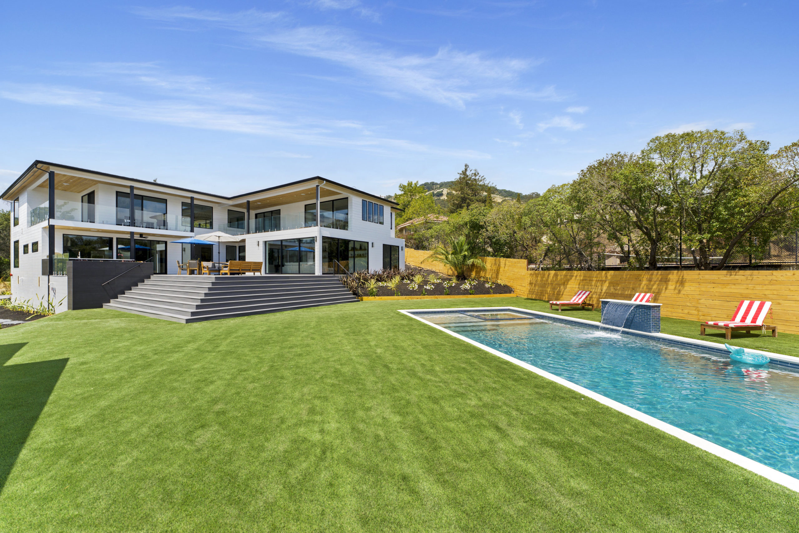 17 Moncada Way