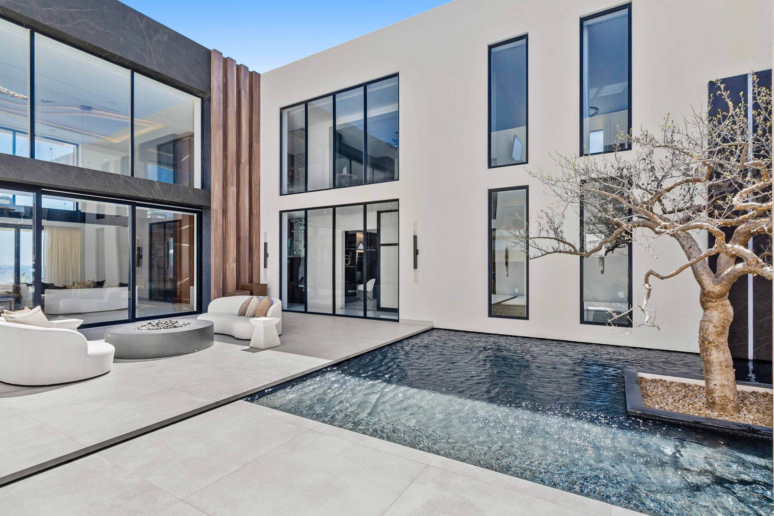 29 Diamante Blvd