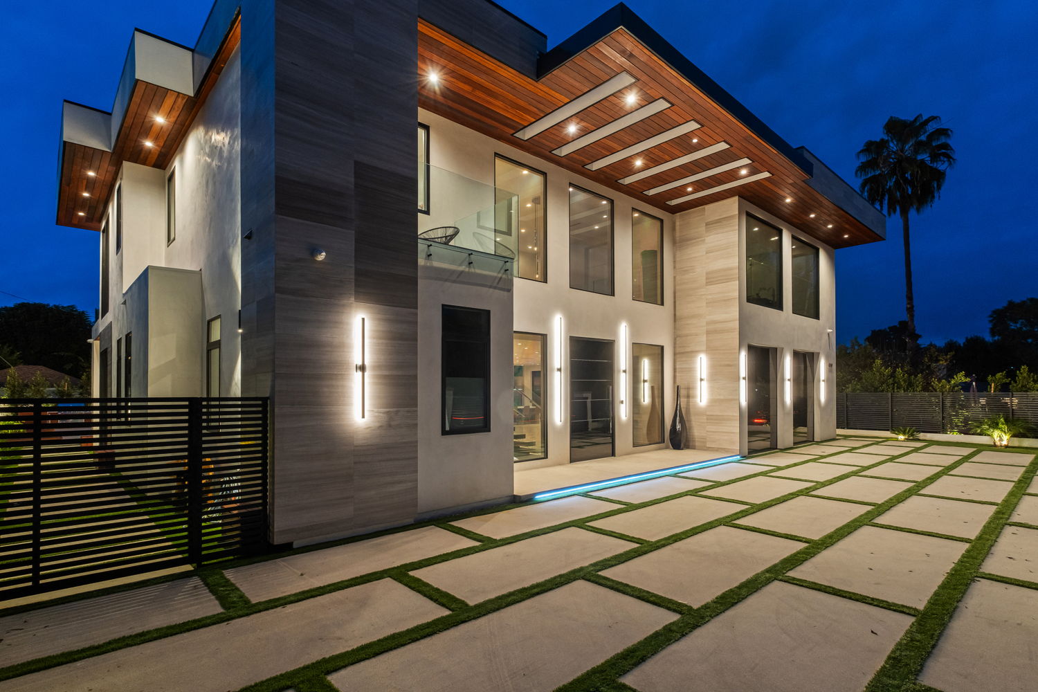 4049  Coldwater Canyon Ave.