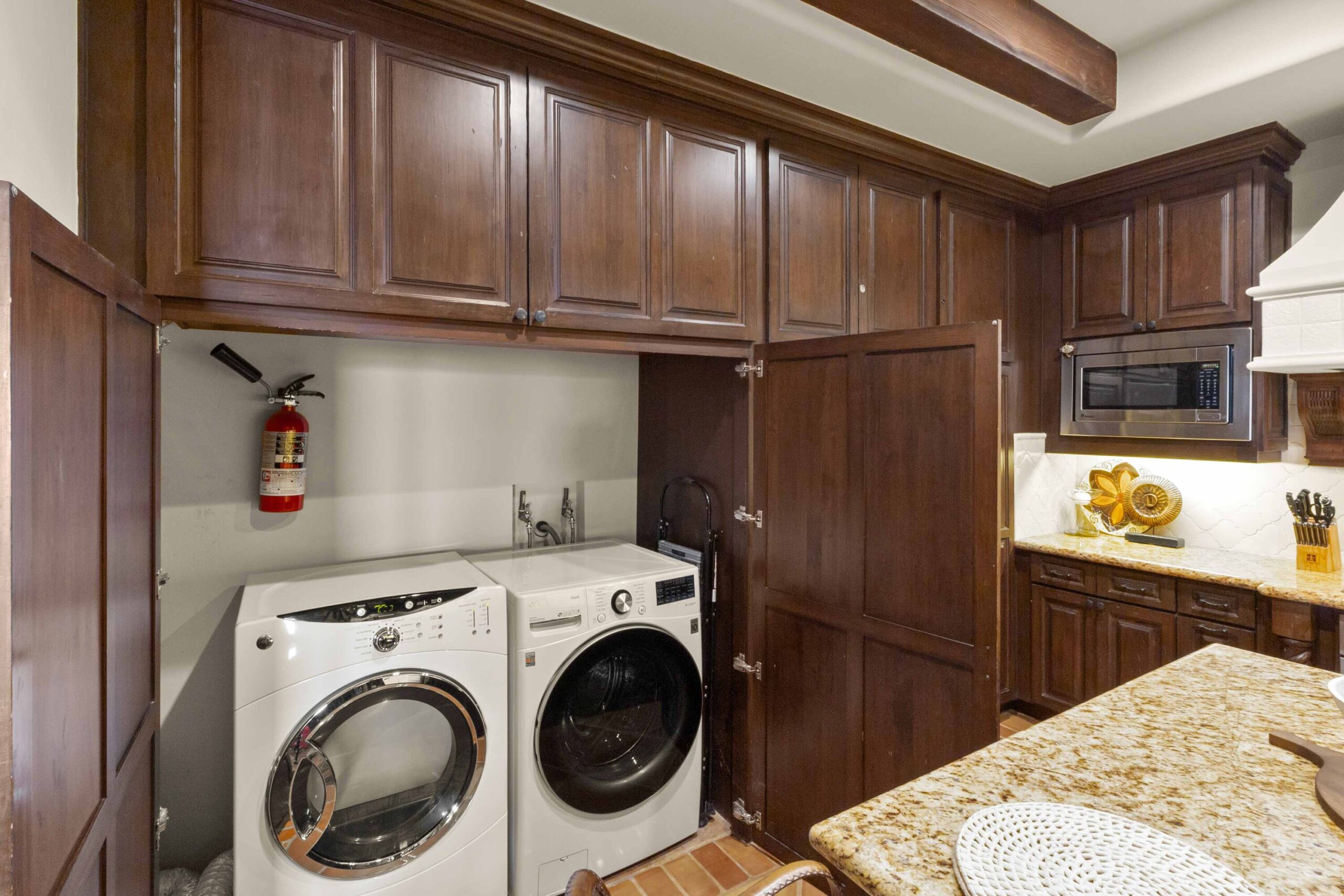 Residence 1-403, Hacienda Beach Club