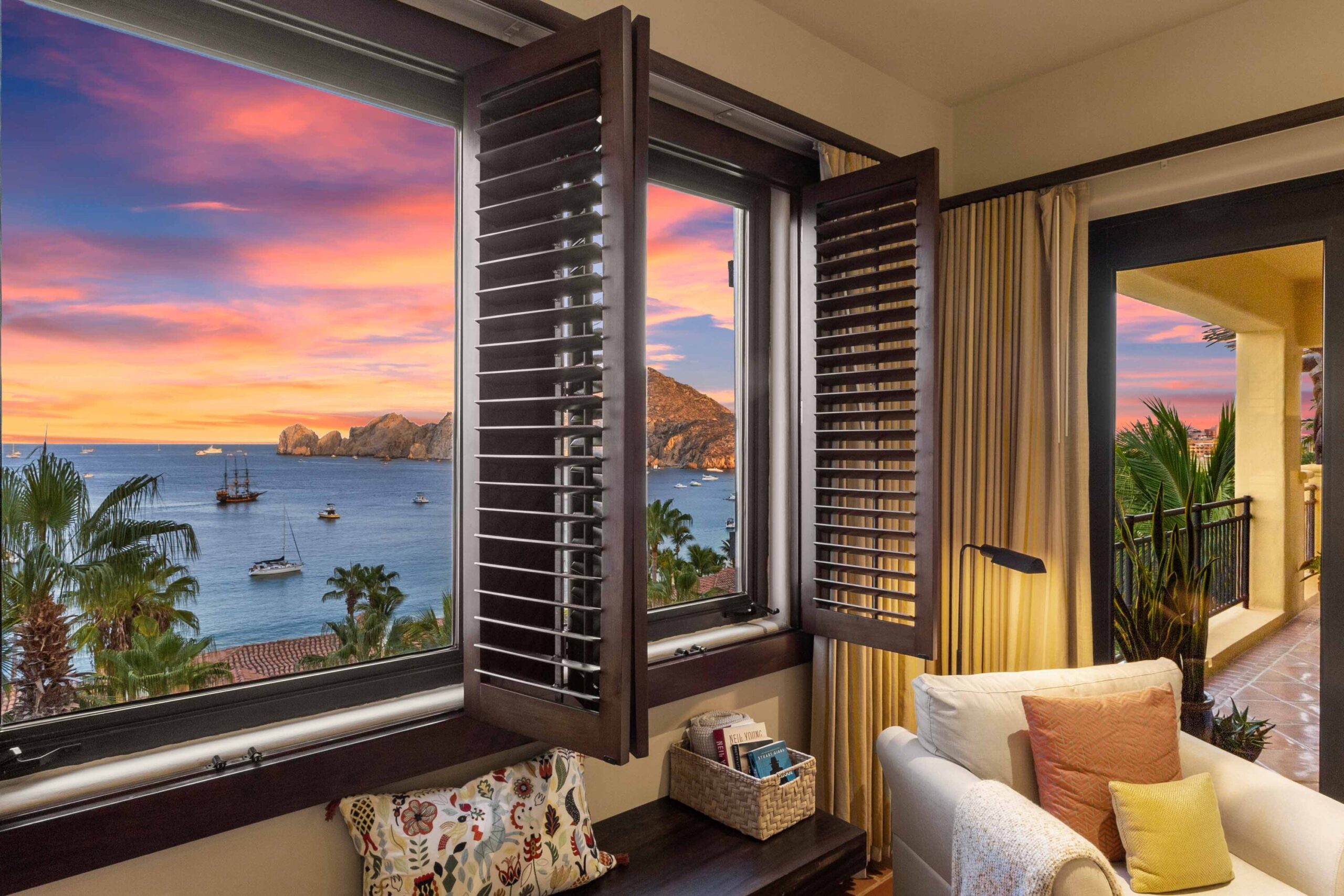 Residence 1-403, Hacienda Beach Club
