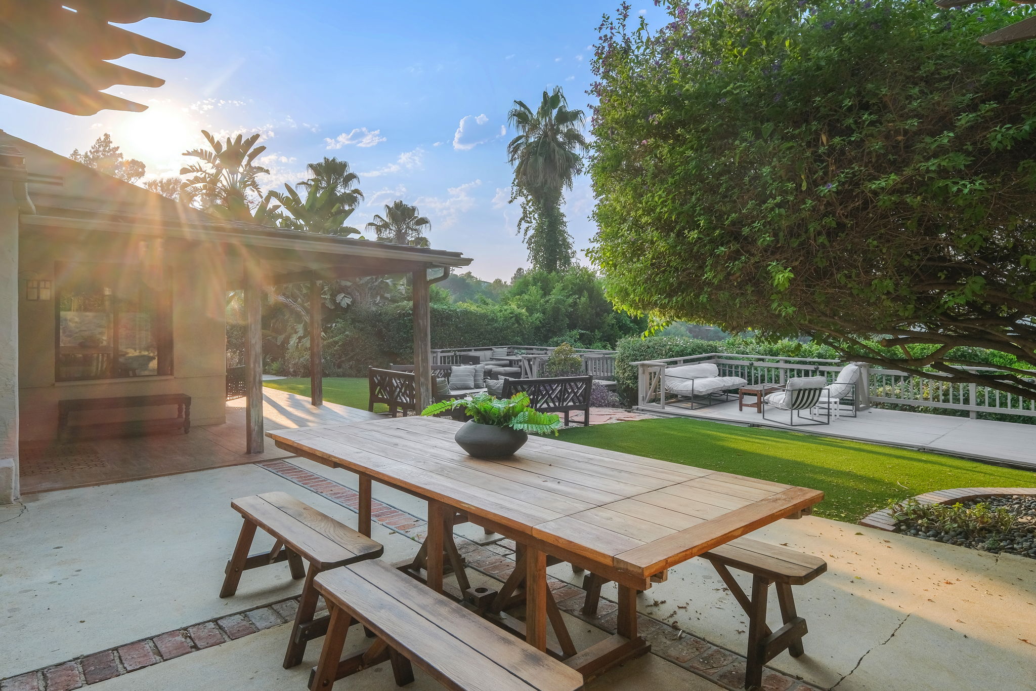 11453 Laurelcrest Dr.