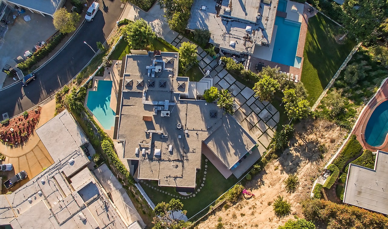 320  Trousdale Pl.