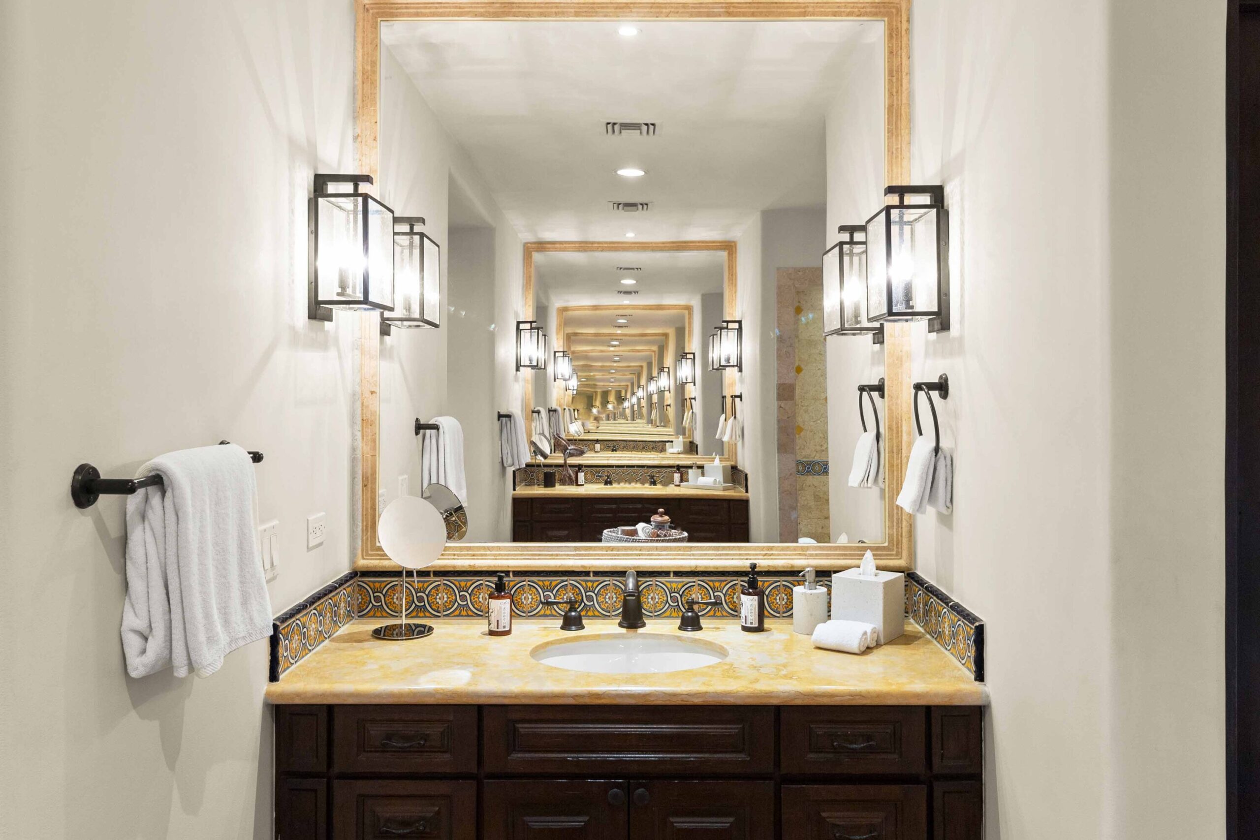 Residence 1-403, Hacienda Beach Club