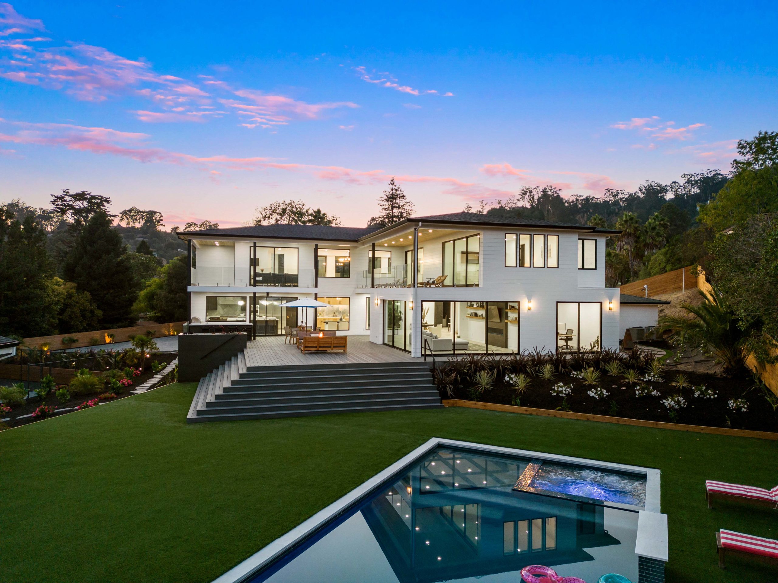 17 Moncada Way