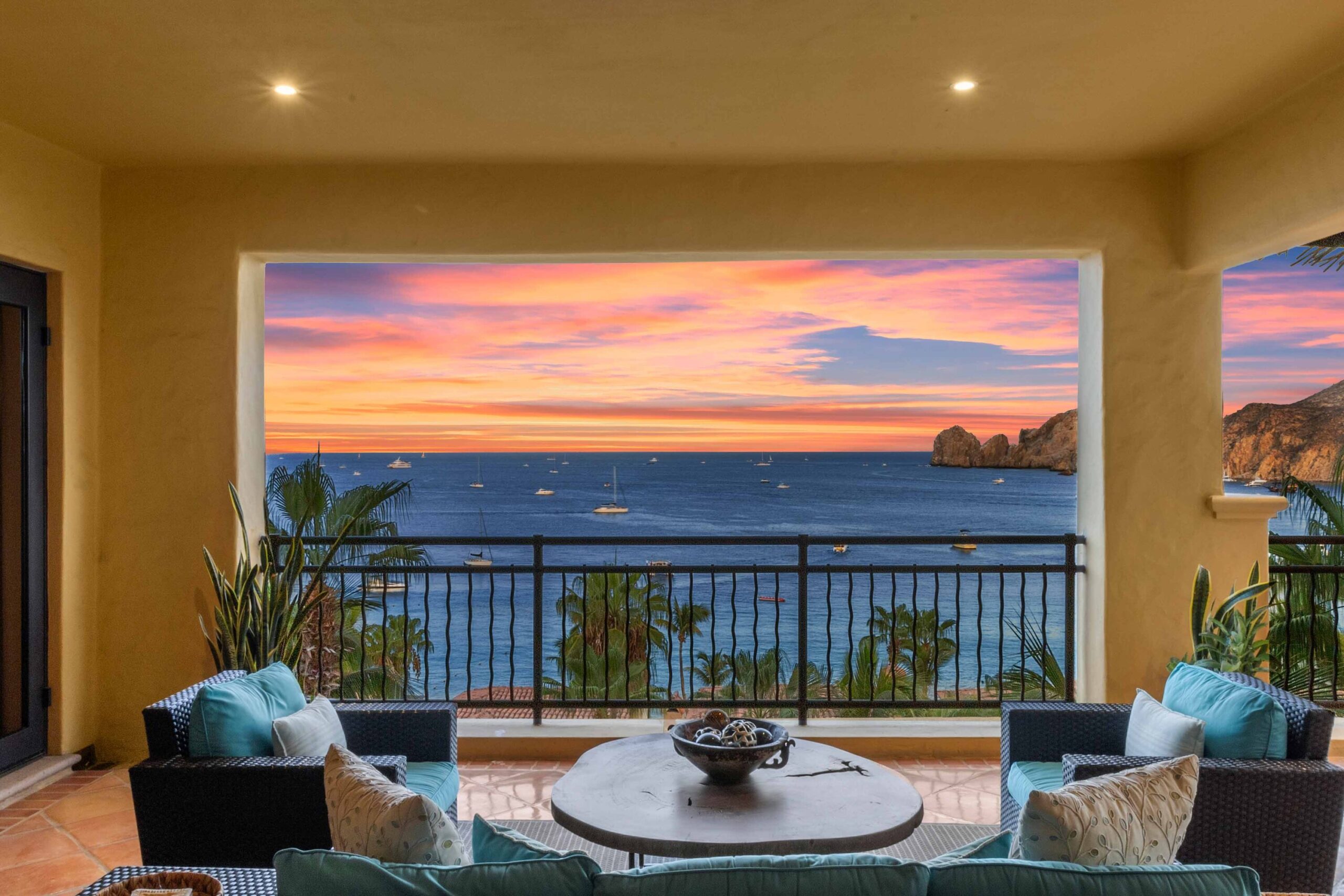 Residence 1-403, Hacienda Beach Club