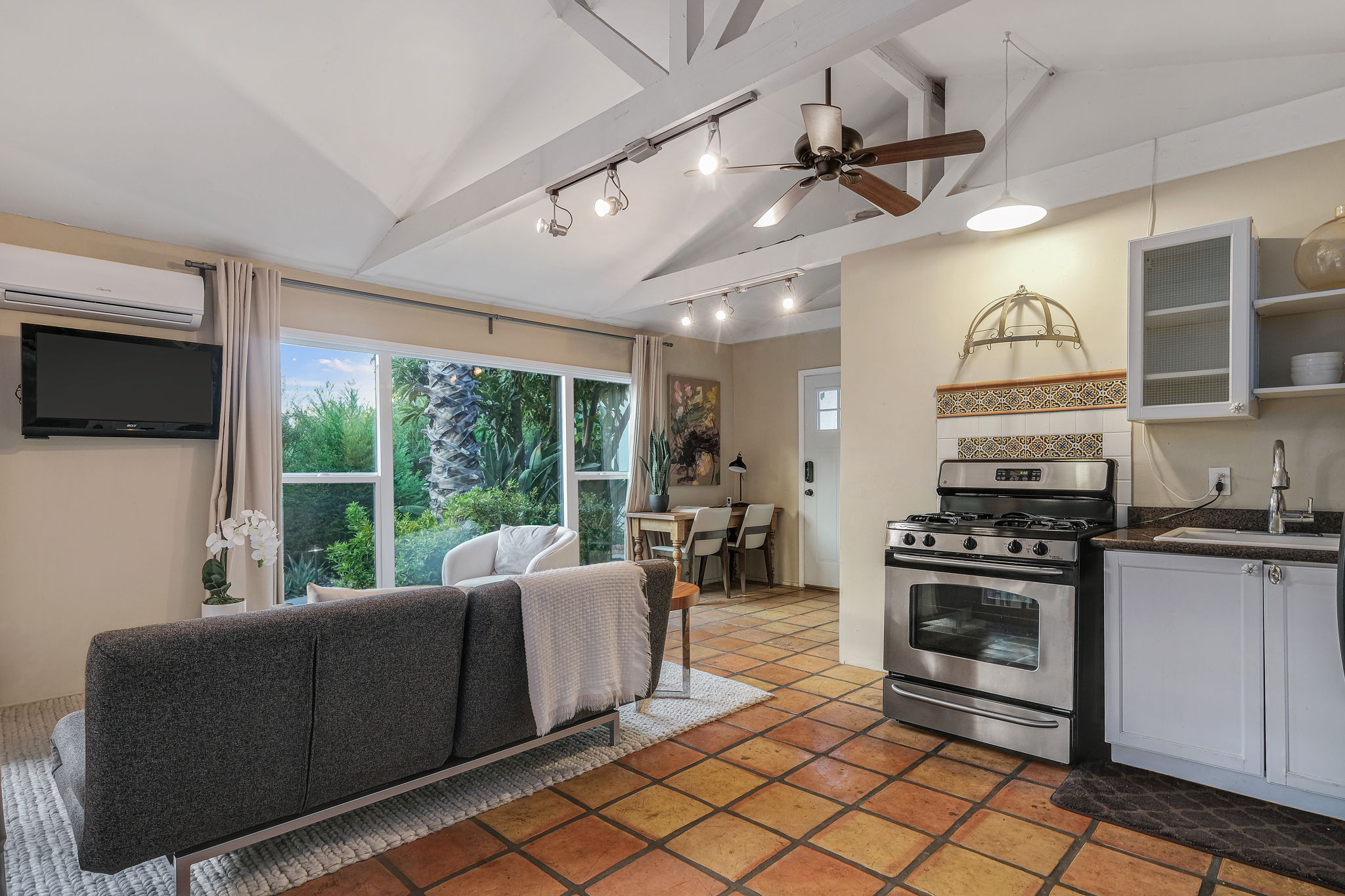 11453 Laurelcrest Dr.