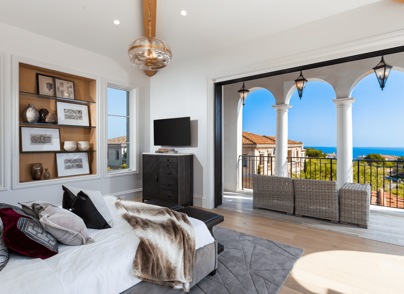 11  Coral Ridge