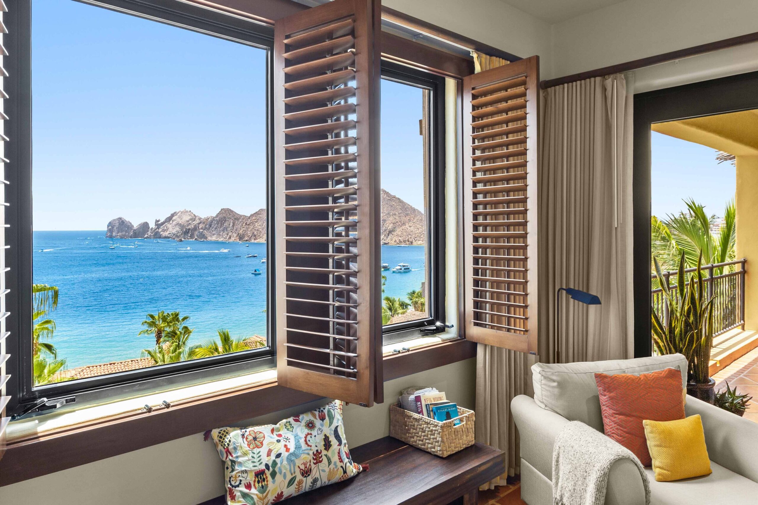 Residence 1-403, Hacienda Beach Club