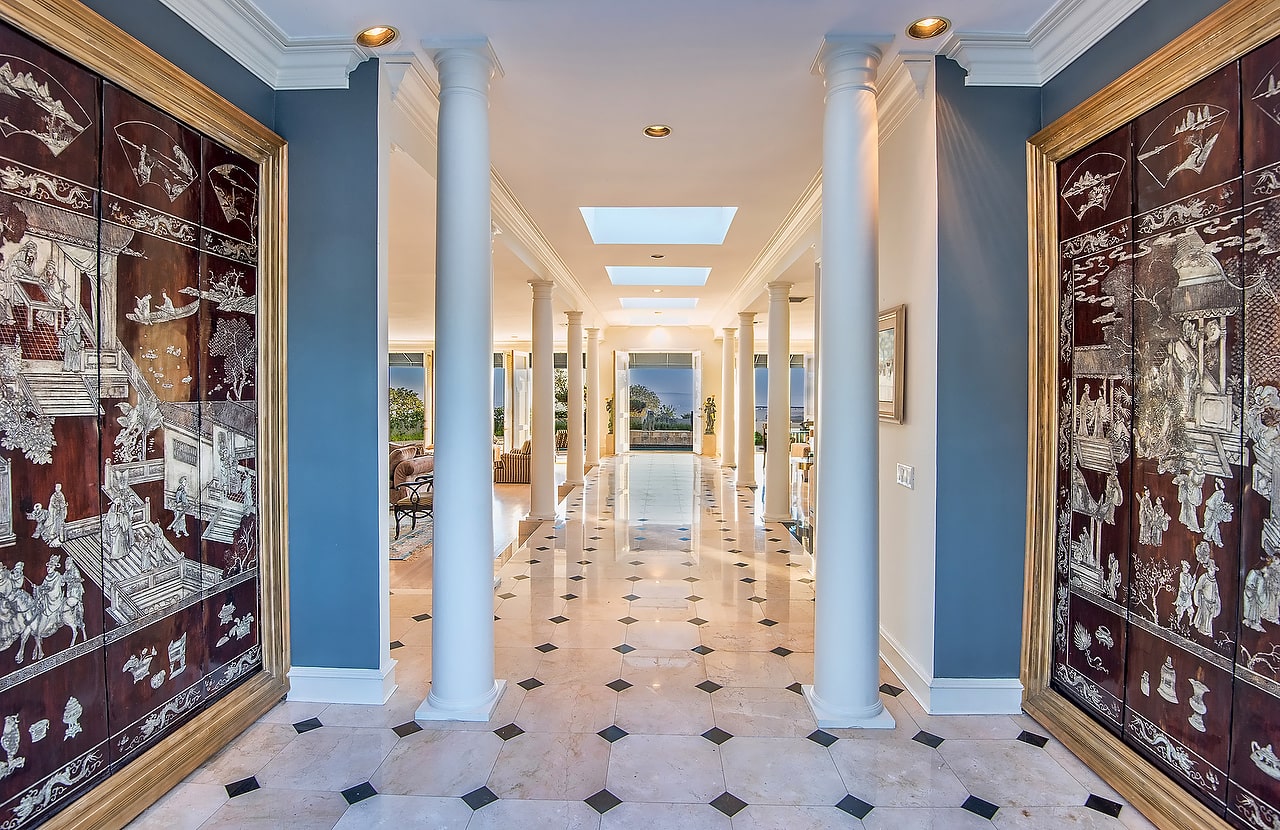 320  Trousdale Pl.