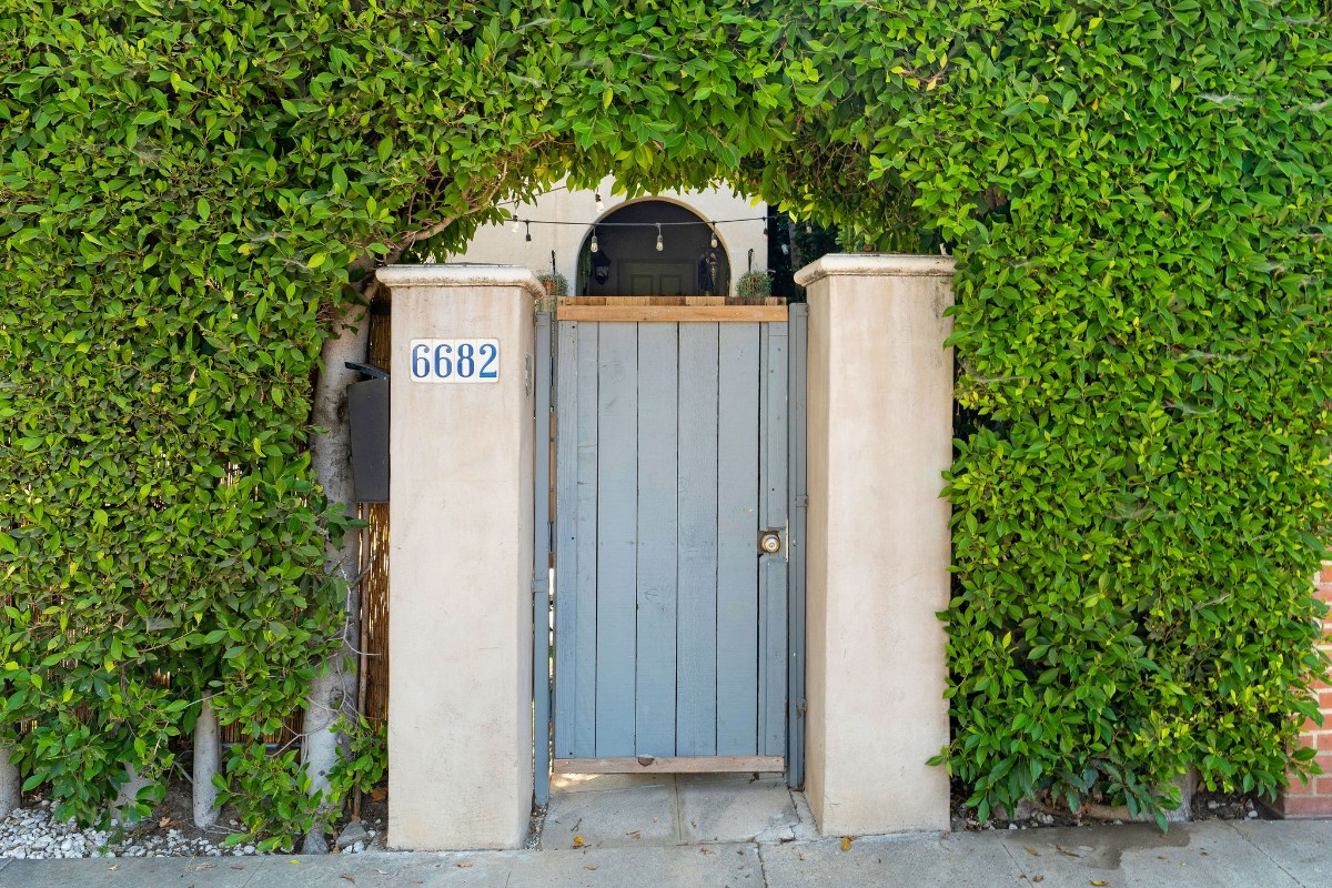 6680 – 6682  Drexel Ave