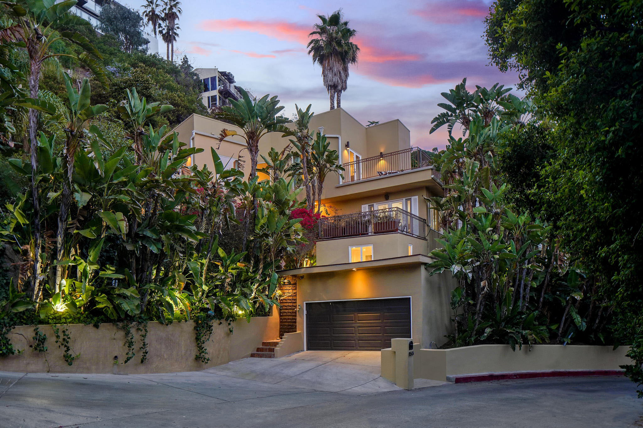 8501  Hollywood Blvd.