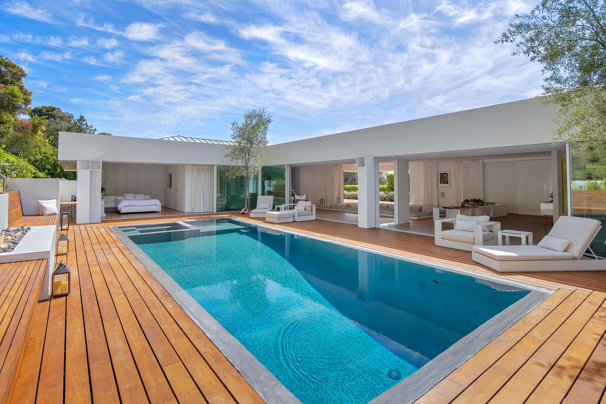 1106  Hillcrest Road