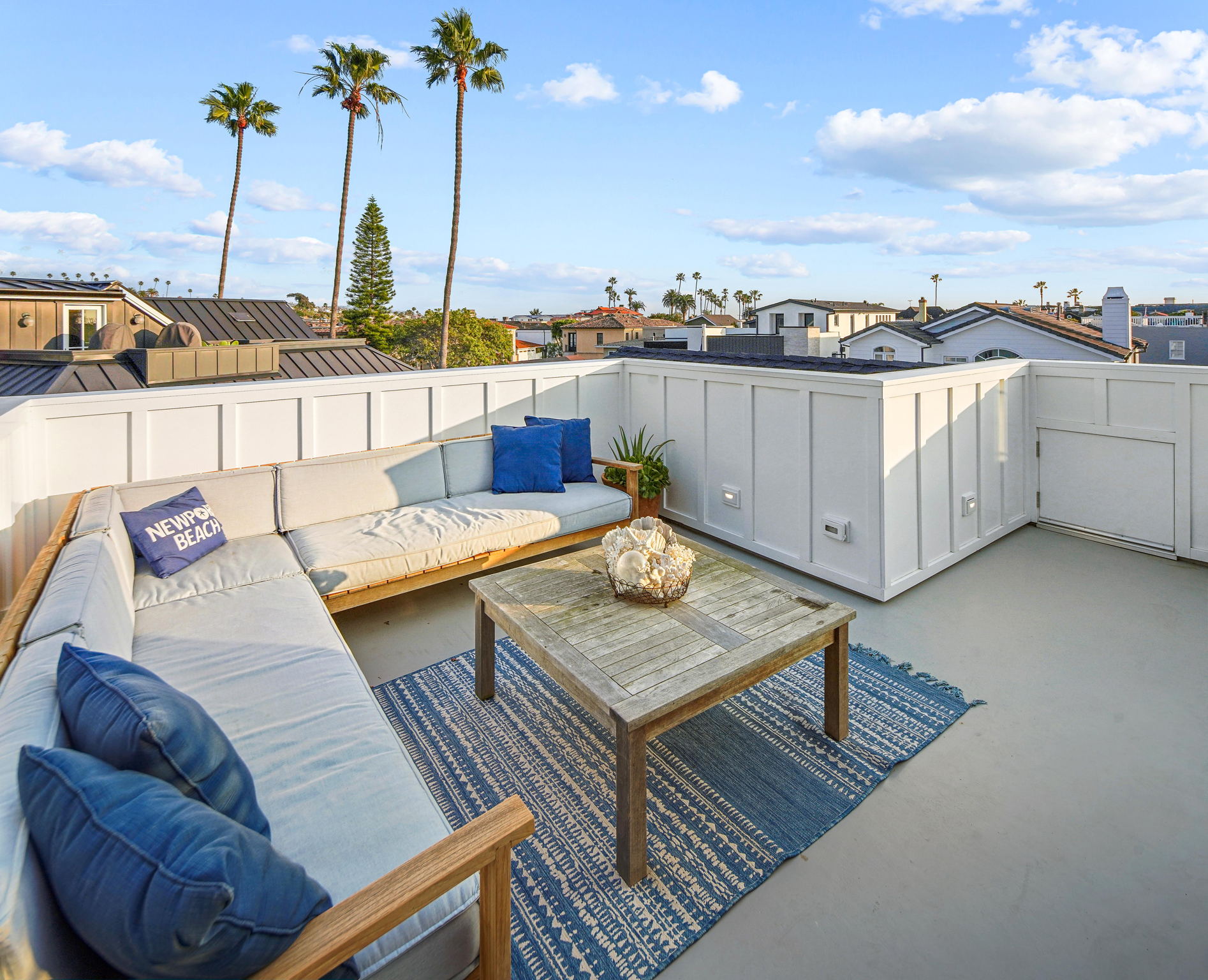 2132  Seville Ave.