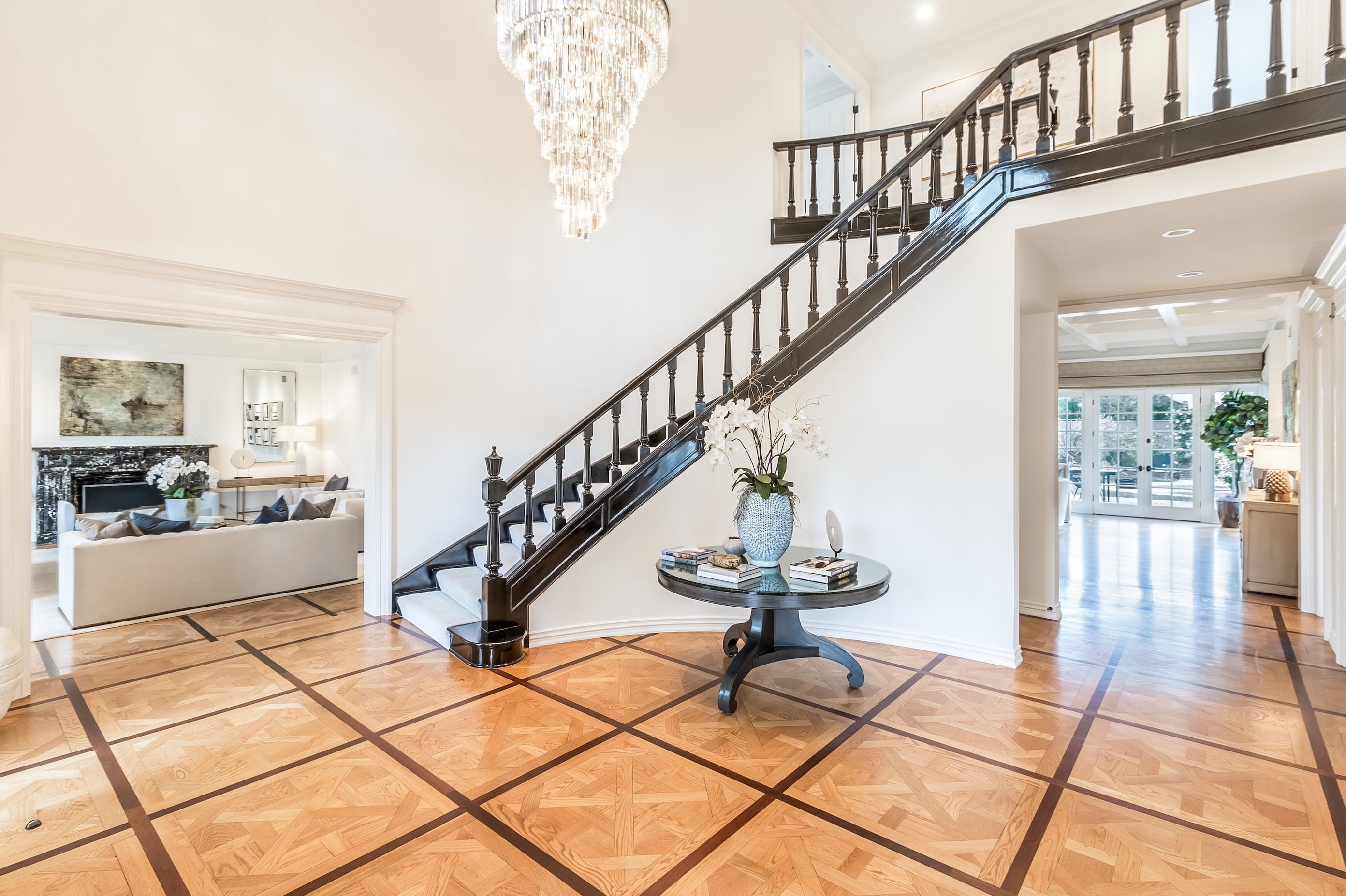 807  N. Crescent Dr