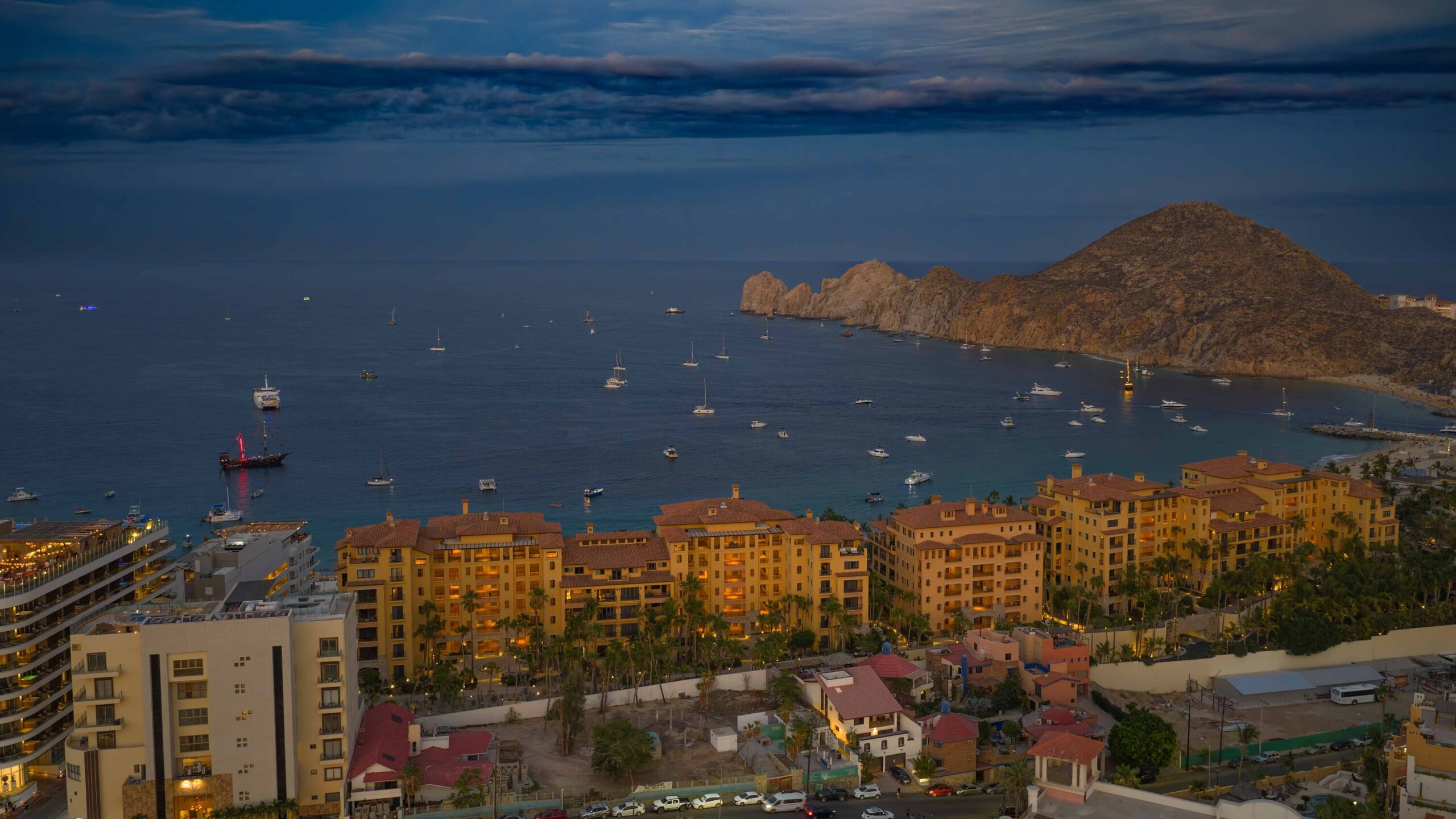 Residence 1-403, Hacienda Beach Club