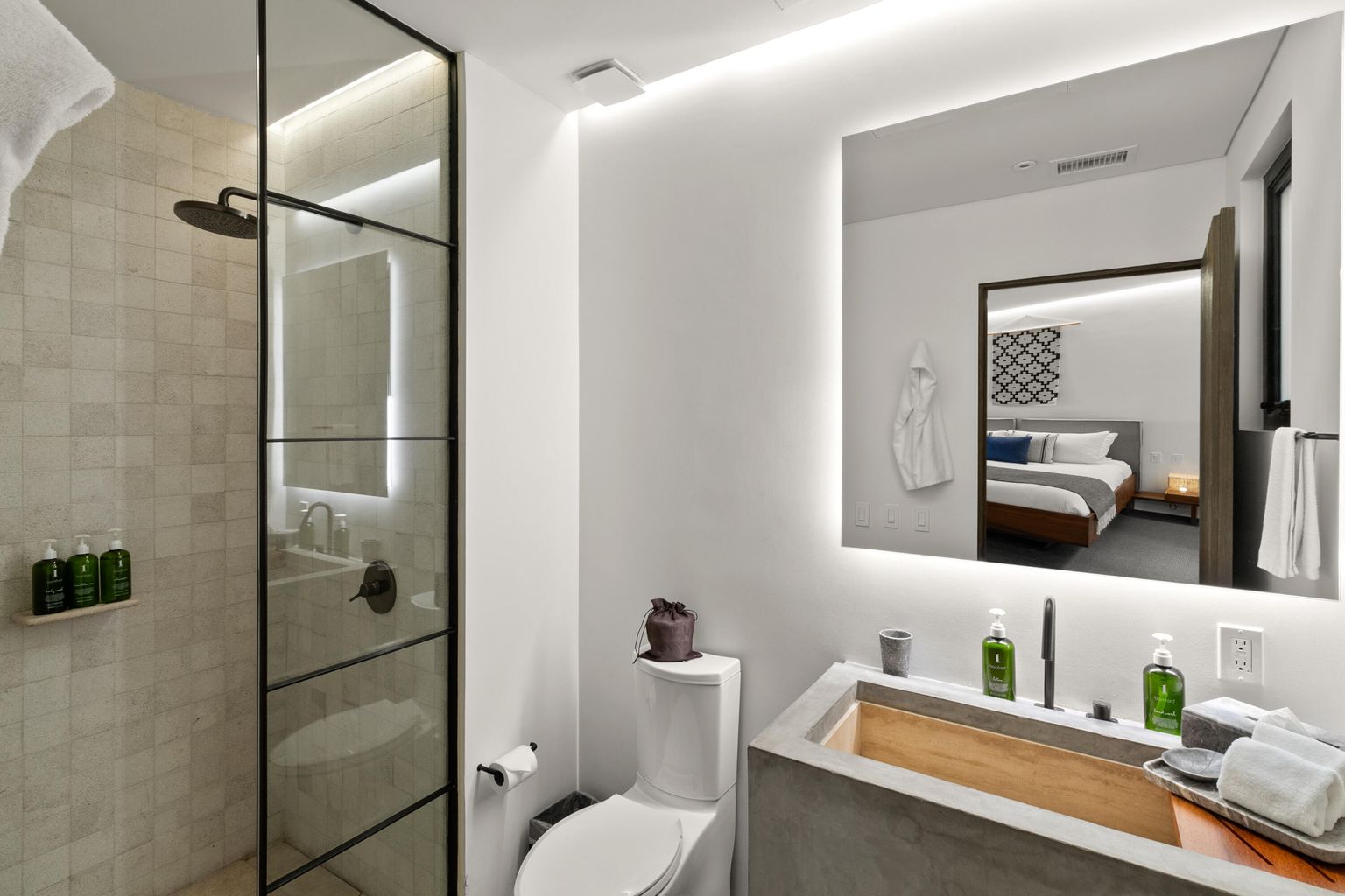 Residence 7-302 Hacienda Beach Club Phase 2
