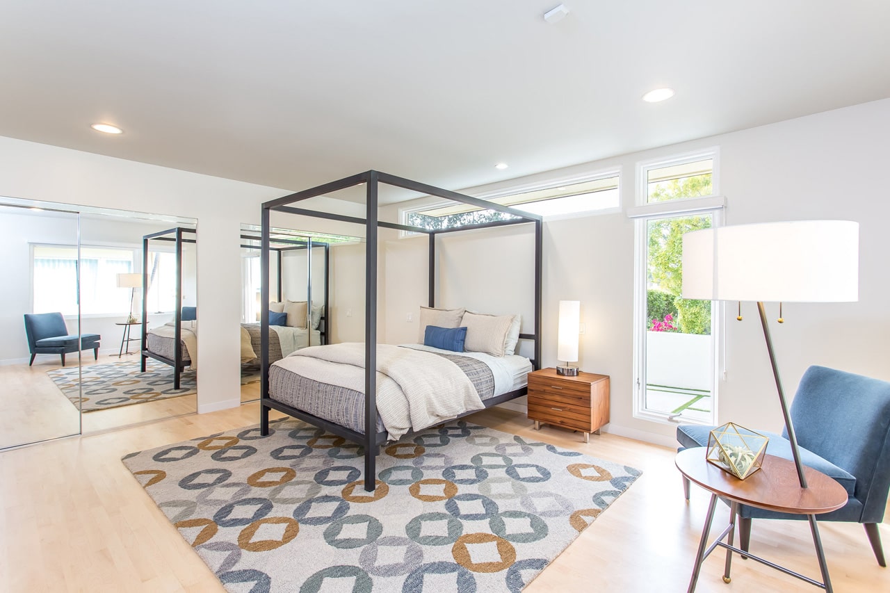 9222  Anthony Pl