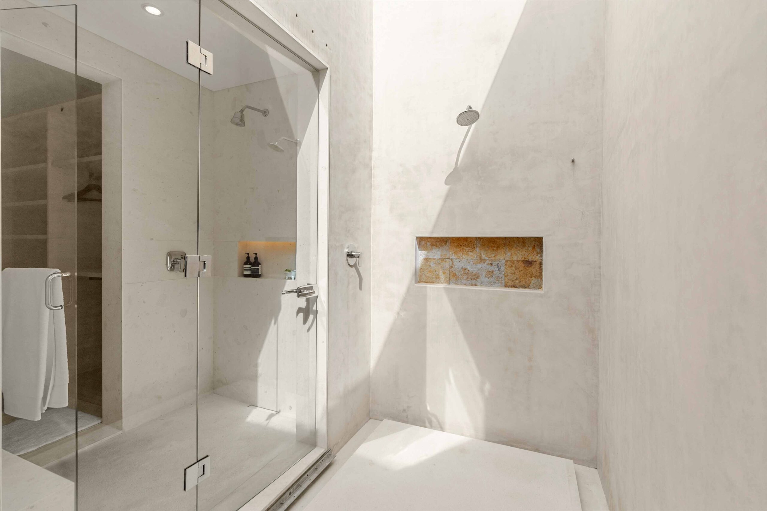 10  The Enclave, Zadun Residences