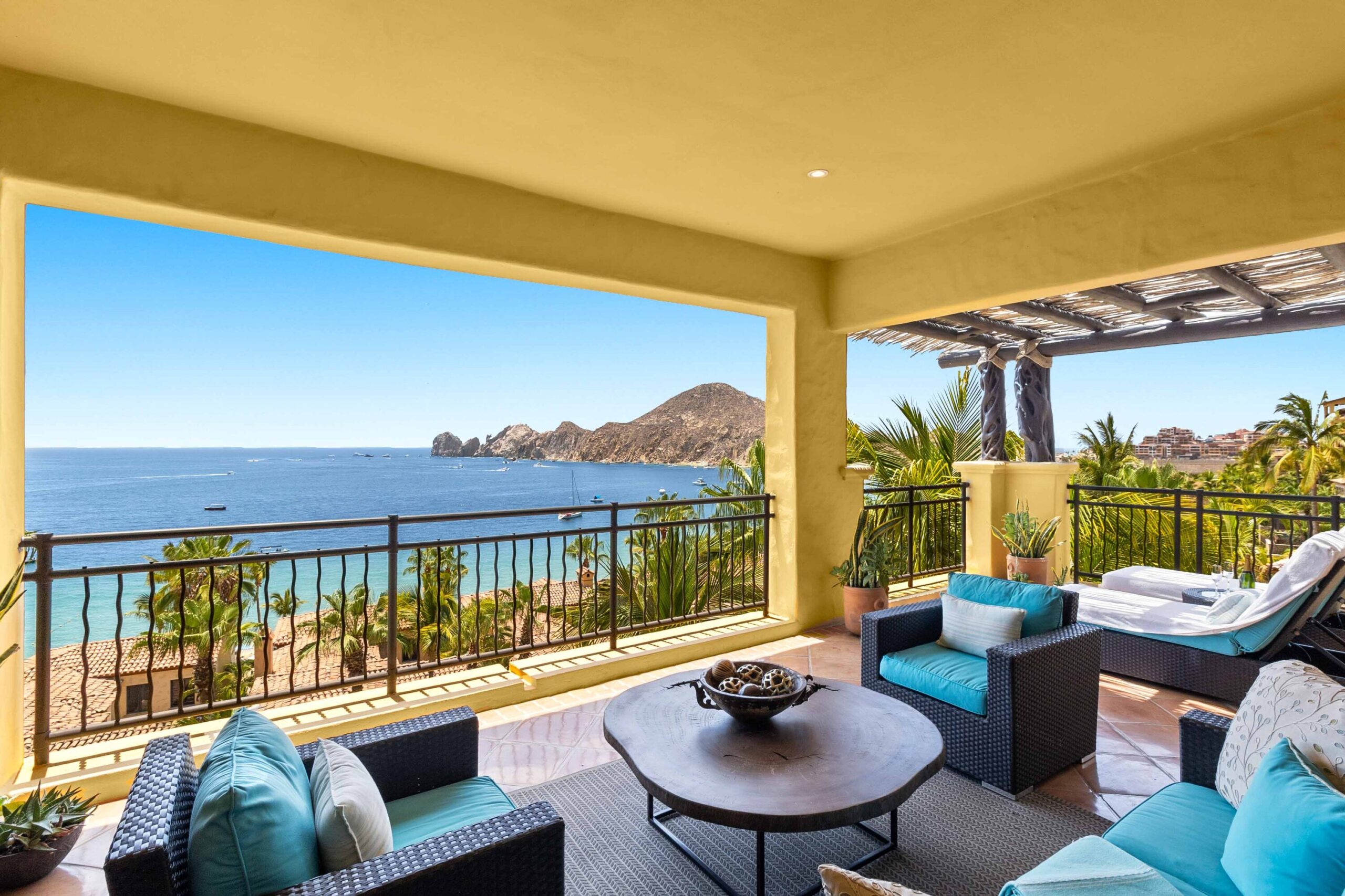Residence 1-403, Hacienda Beach Club