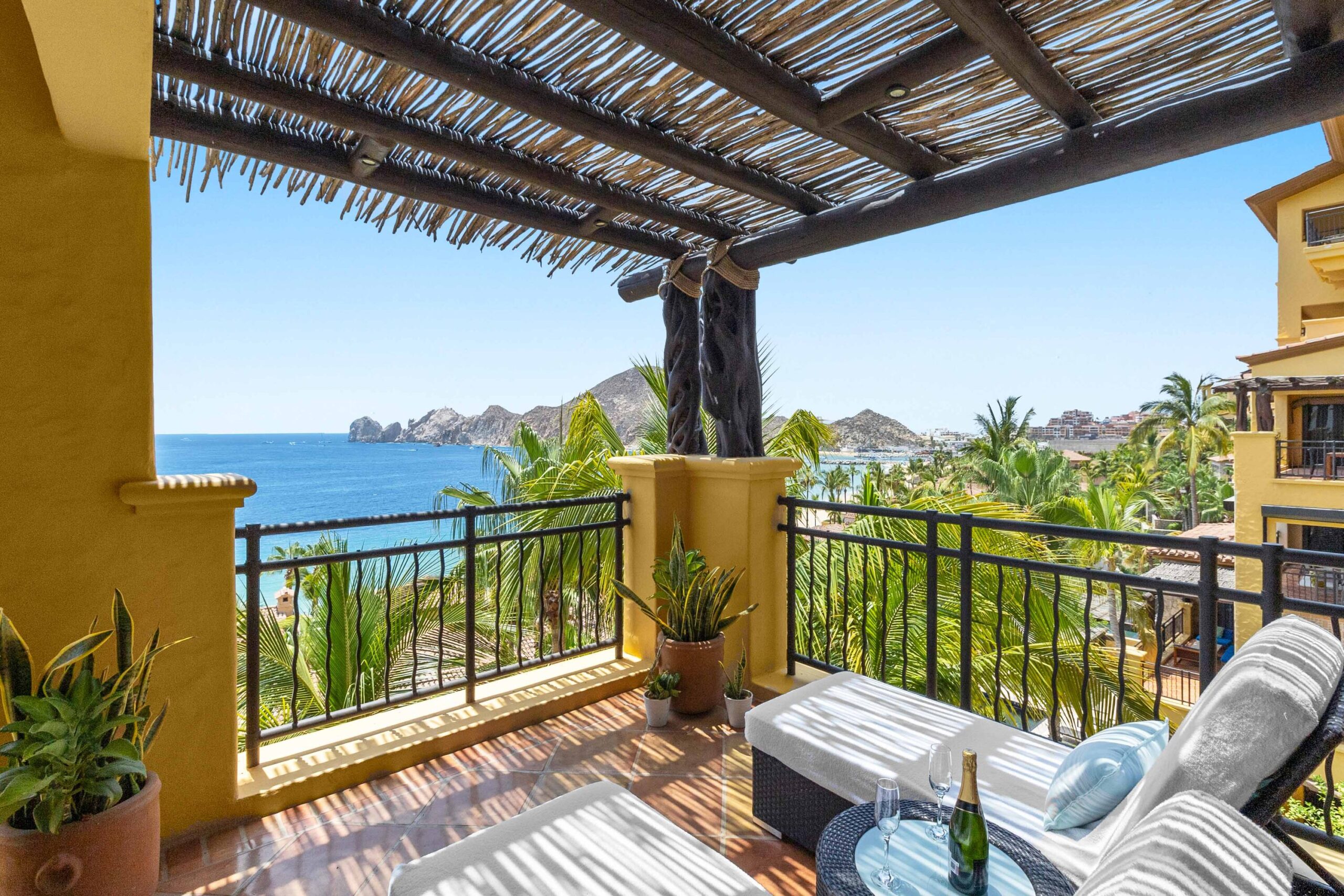 Residence 1-403, Hacienda Beach Club