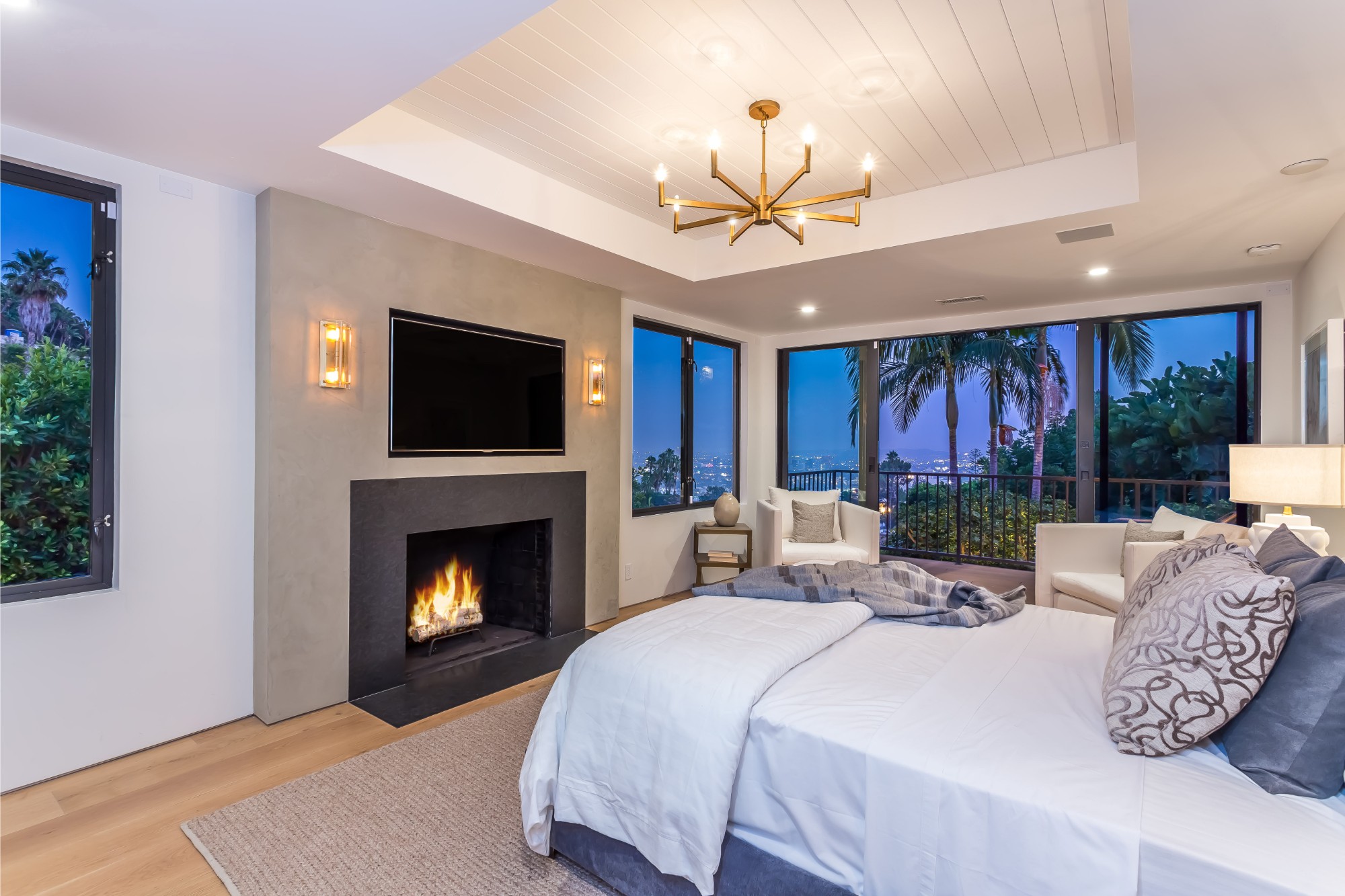 1490 Sunset Plaza Dr.