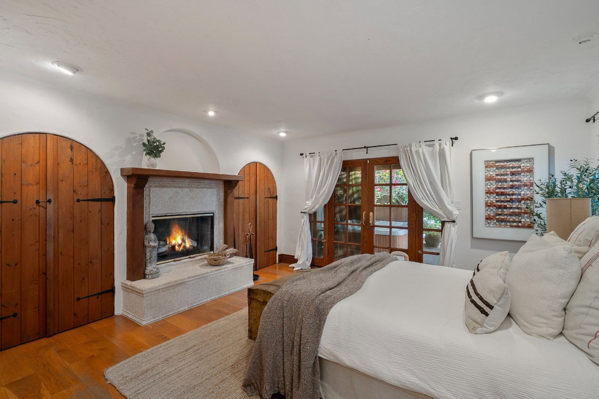 832 Cedar St.
