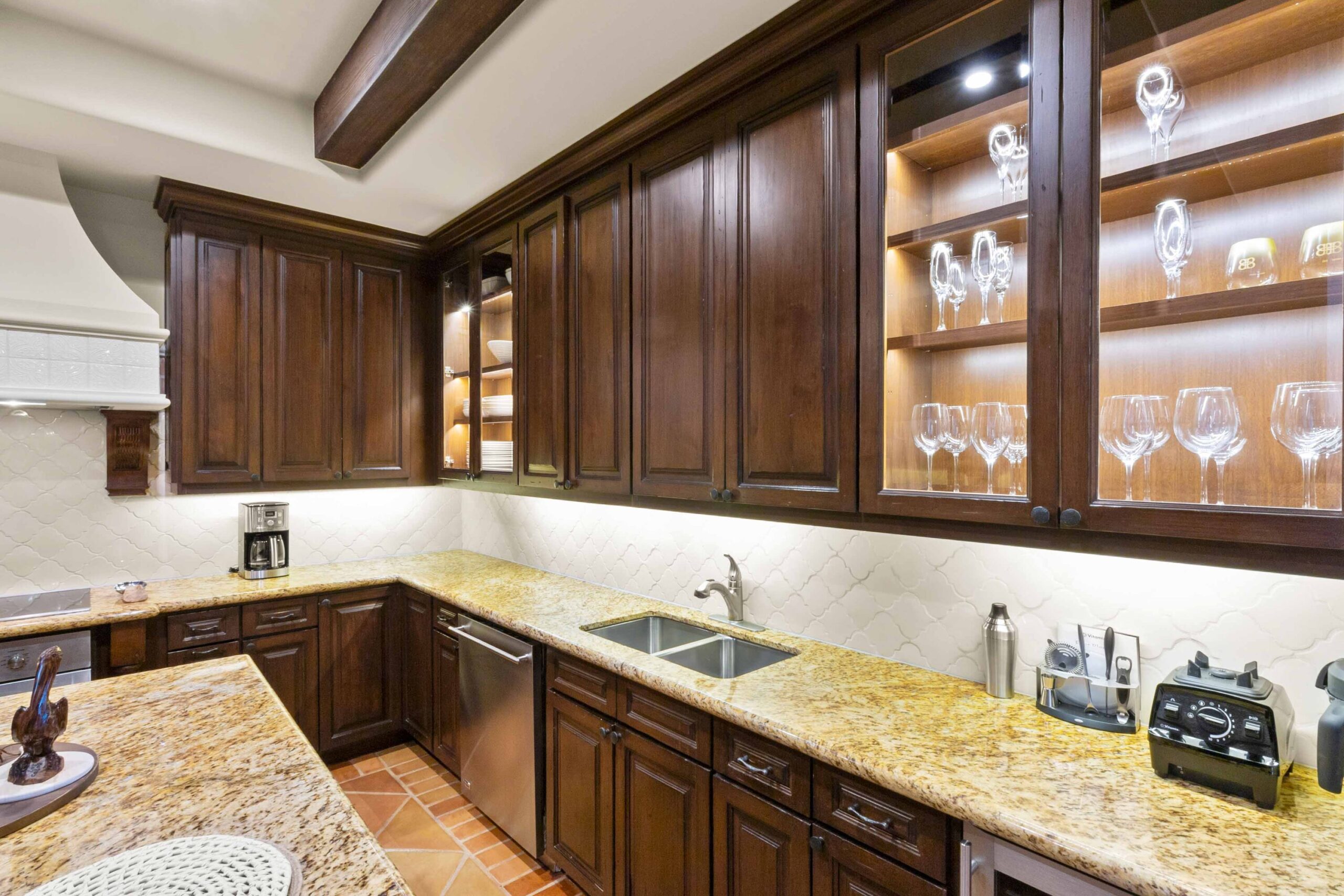 Residence 1-403, Hacienda Beach Club