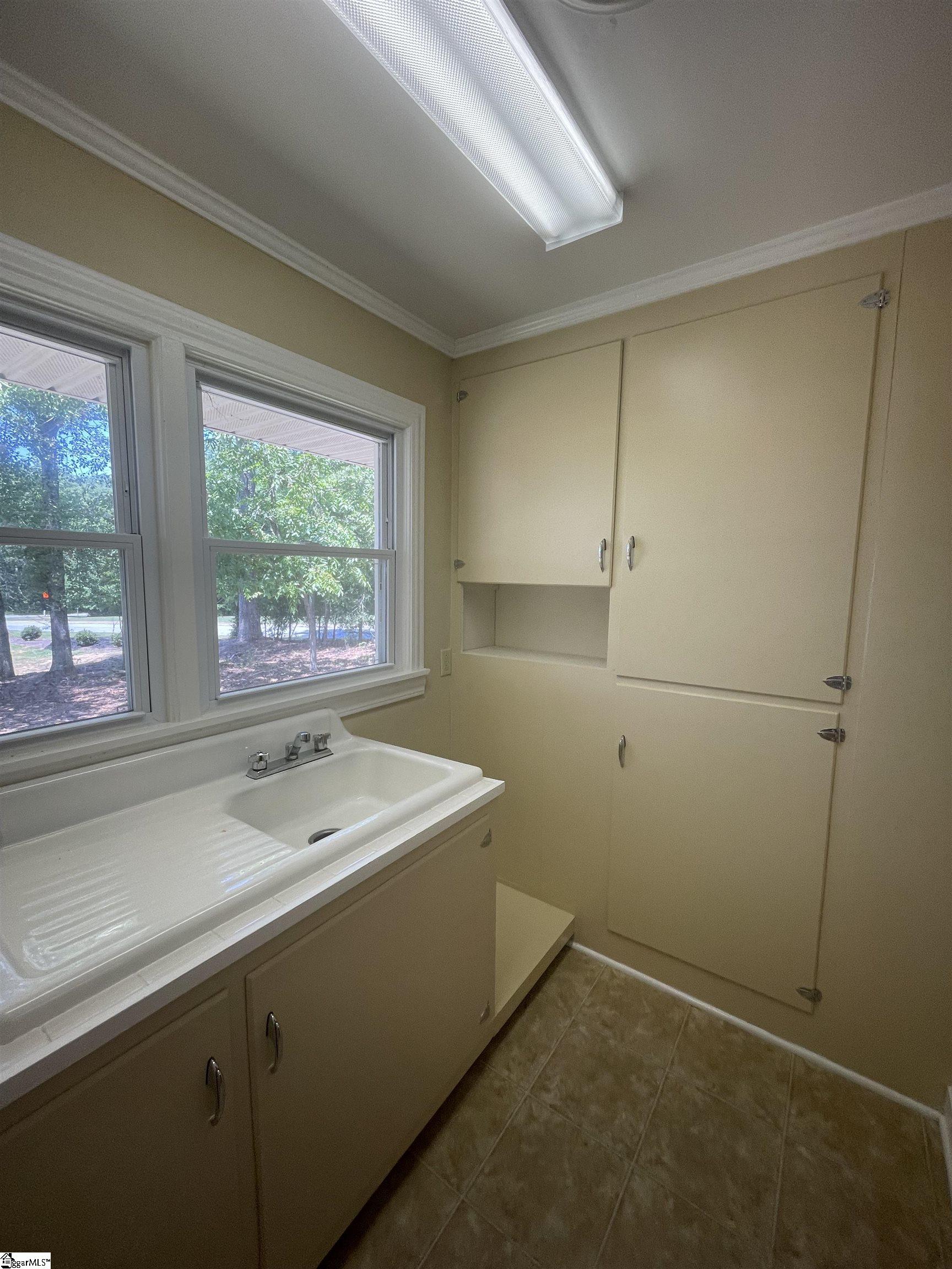 203 N Hamilton Street