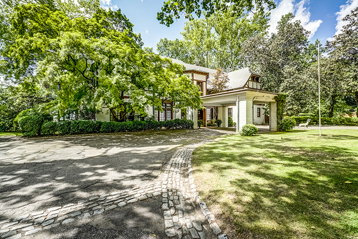 1234 Rothesay Circle