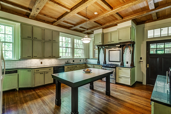 1234 Rothesay Circle
