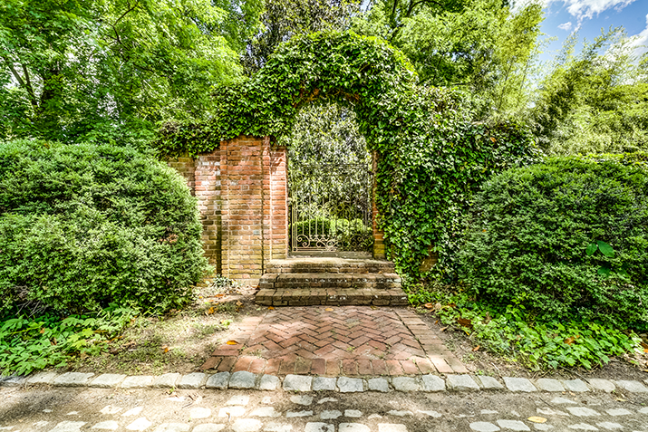 1234 Rothesay Circle