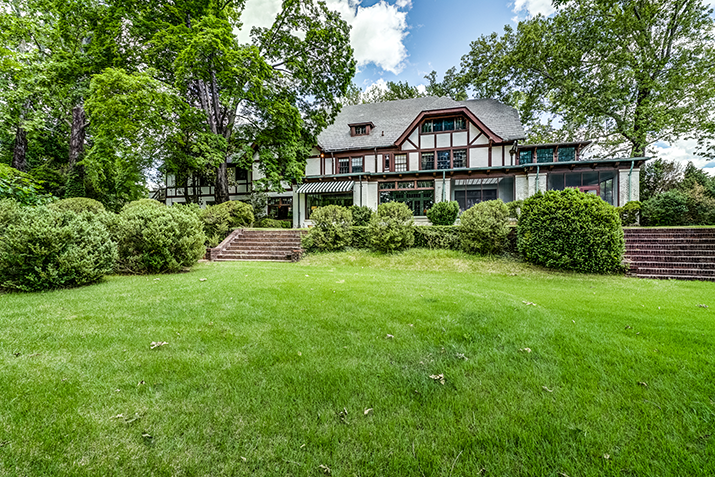 1234 Rothesay Circle