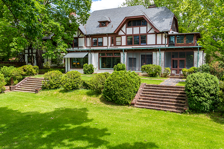 1234 Rothesay Circle