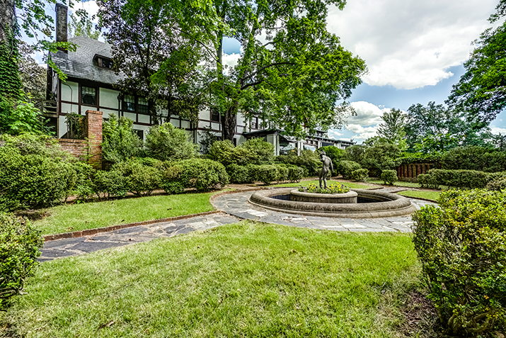 1234 Rothesay Circle