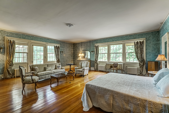 1234 Rothesay Circle