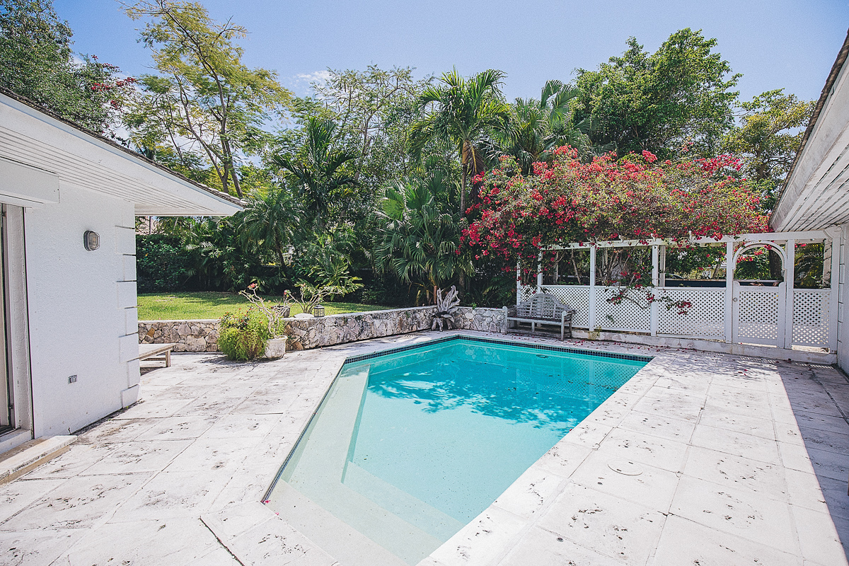 Fox N Prince Lyford Cay